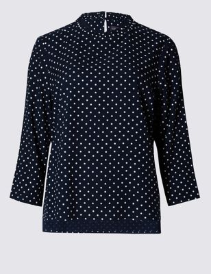 Tailored Fit Round Neck Blouse